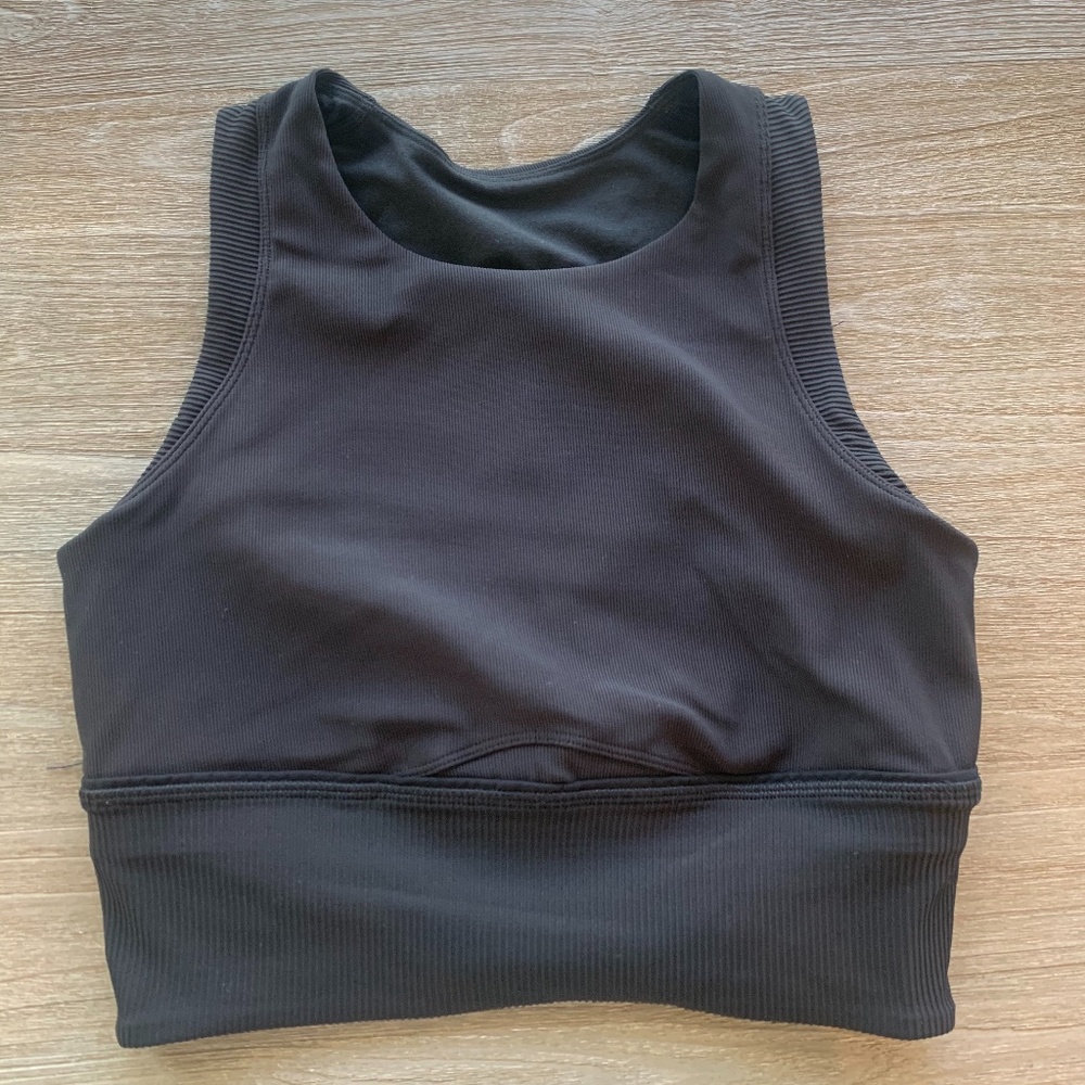 Black Lululemon crop top/sports bra